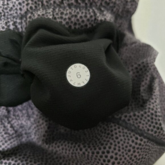 Lululemon Hotty Hot Short - Picture 10 of 10